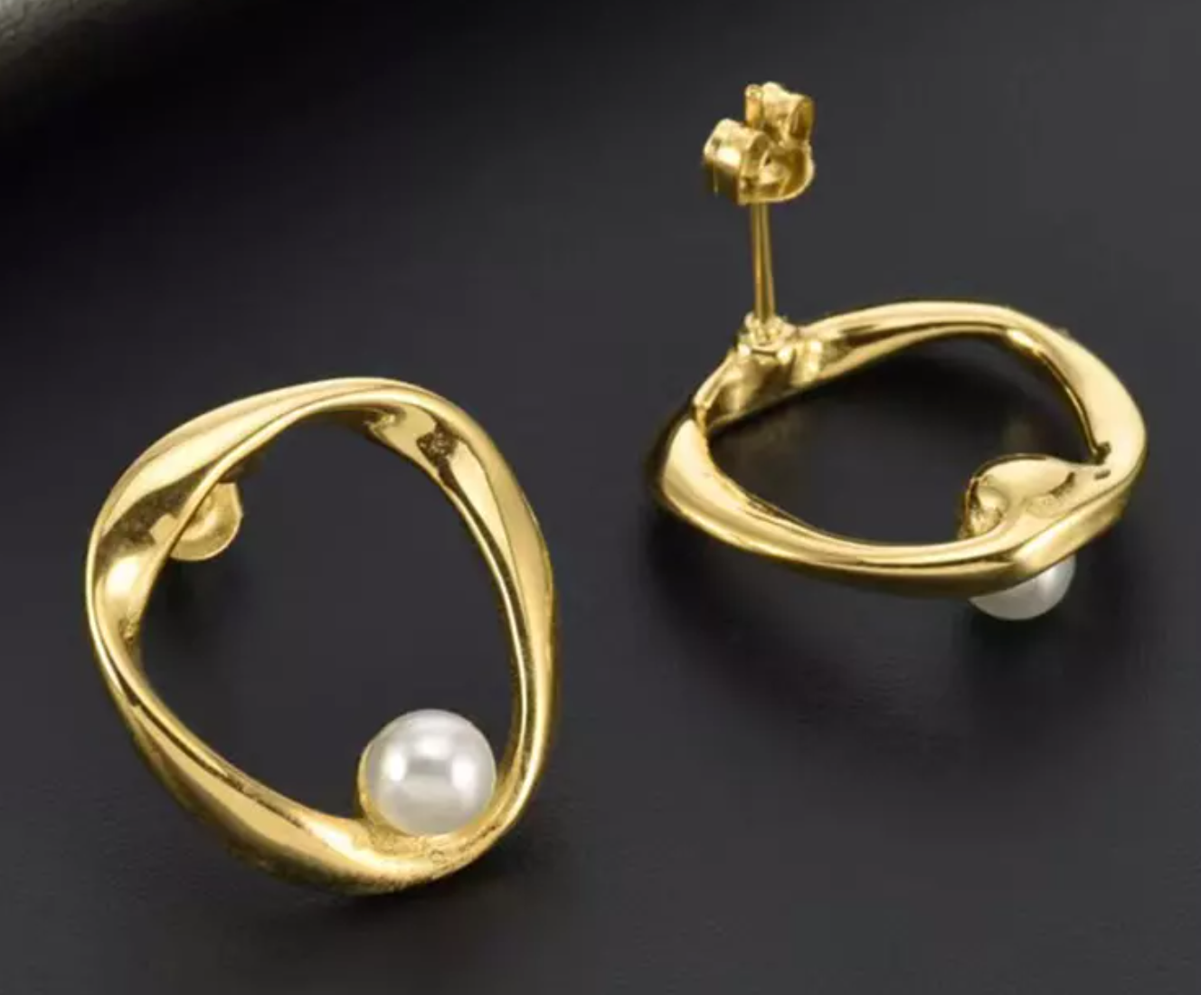 Designer Pearl Gold Stud